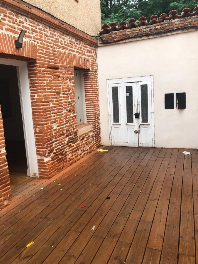 Апартаменты Le Patio Jacuzzi Centre Тулуза Экстерьер фото